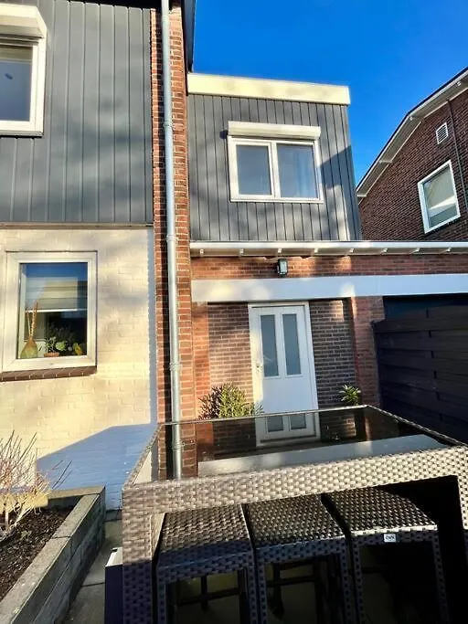 Apartment Tiny House In Center Aalsmeer I Close To Schiphol & Amsterdam