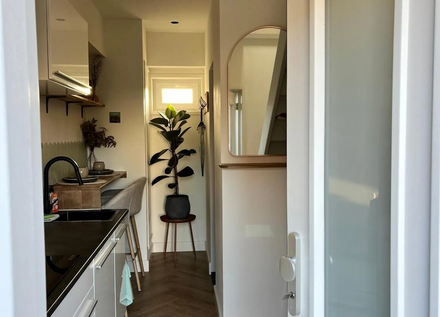 Tiny House In Center Aalsmeer I Close To Schiphol & Amsterdam Netherlands
